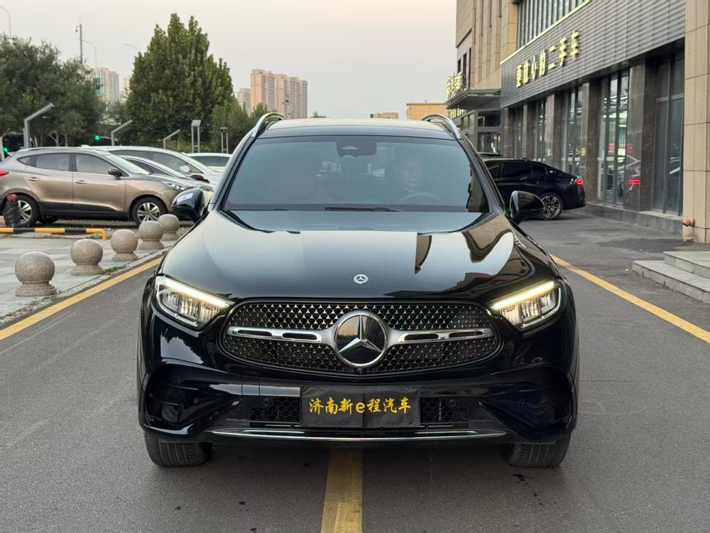 Mercedes-Benz GLC 2025 — фото автомобиля
