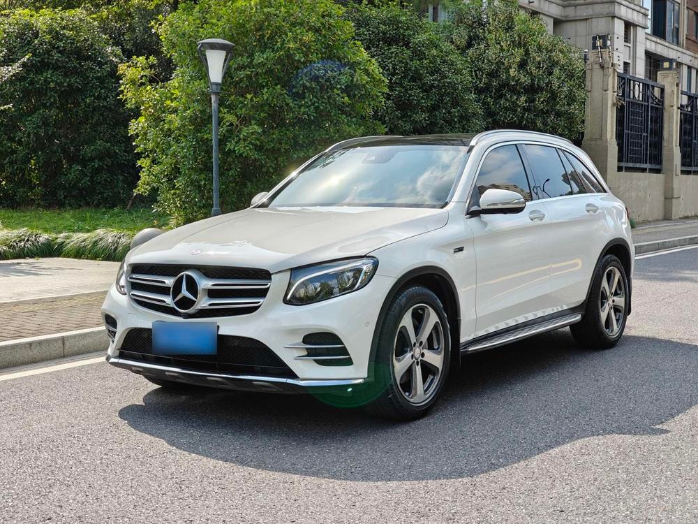 Mercedes-Benz GLC 2017 — фото автомобиля