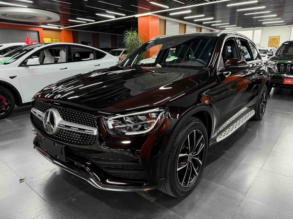 Mercedes-Benz GLC 2021 — фото автомобиля