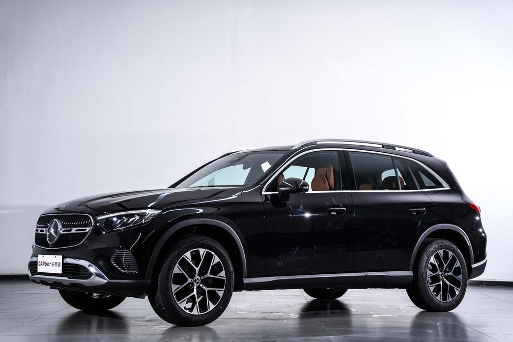 Mercedes-Benz GLC 2026 — фото автомобиля
