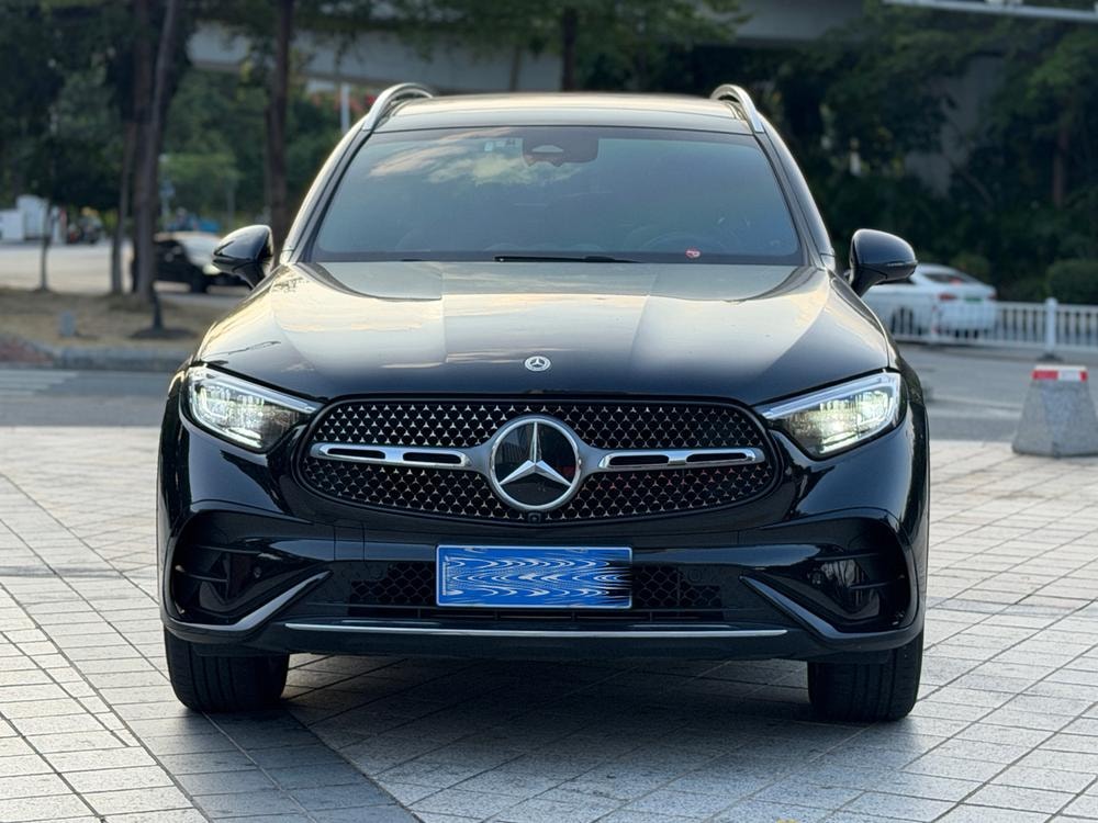 Mercedes-Benz GLC 2025 — фото автомобиля