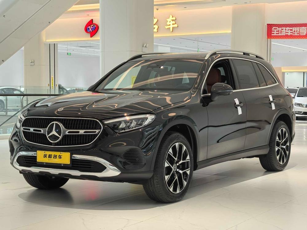 Mercedes-Benz GLC 2026 — фото автомобиля