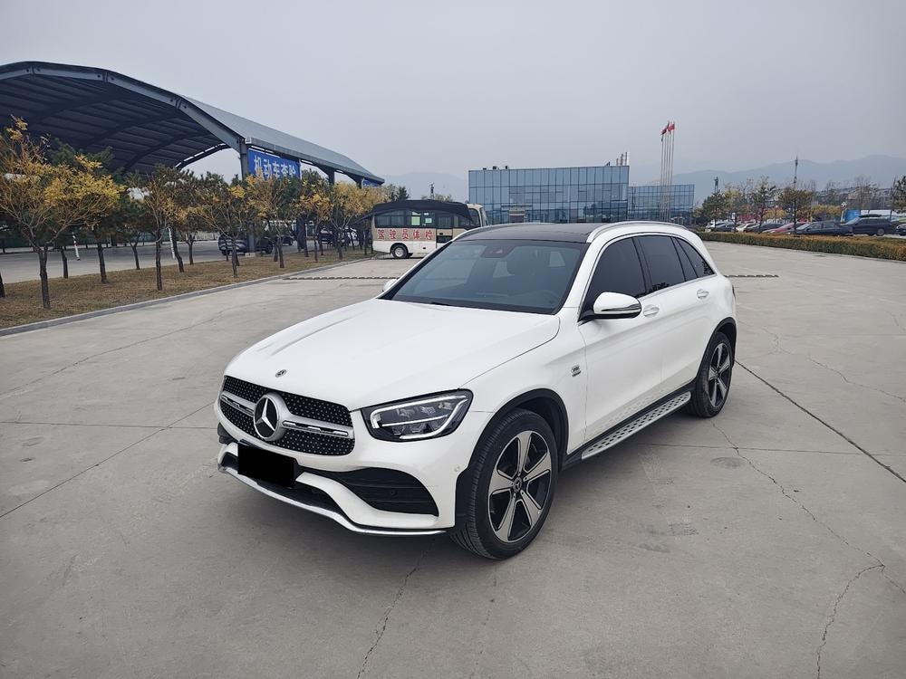 Mercedes-Benz GLC 2022 — фото автомобиля