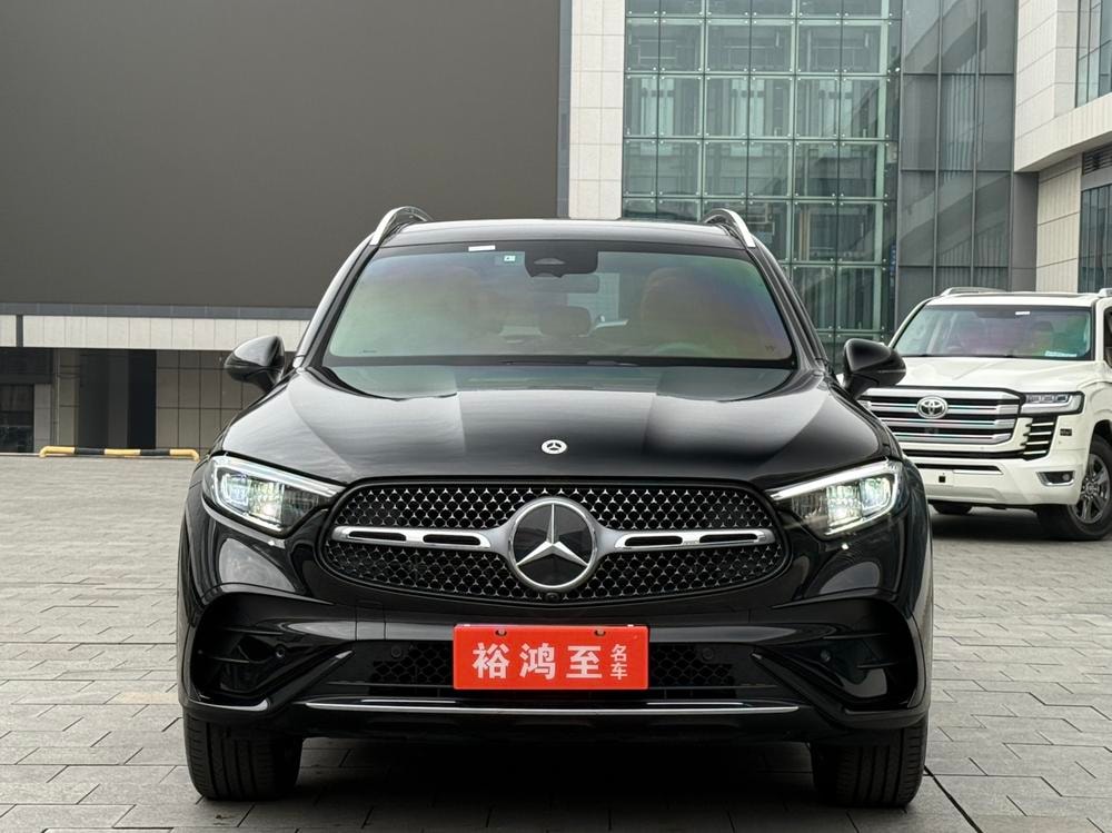Mercedes-Benz GLC 2024 — фото автомобиля