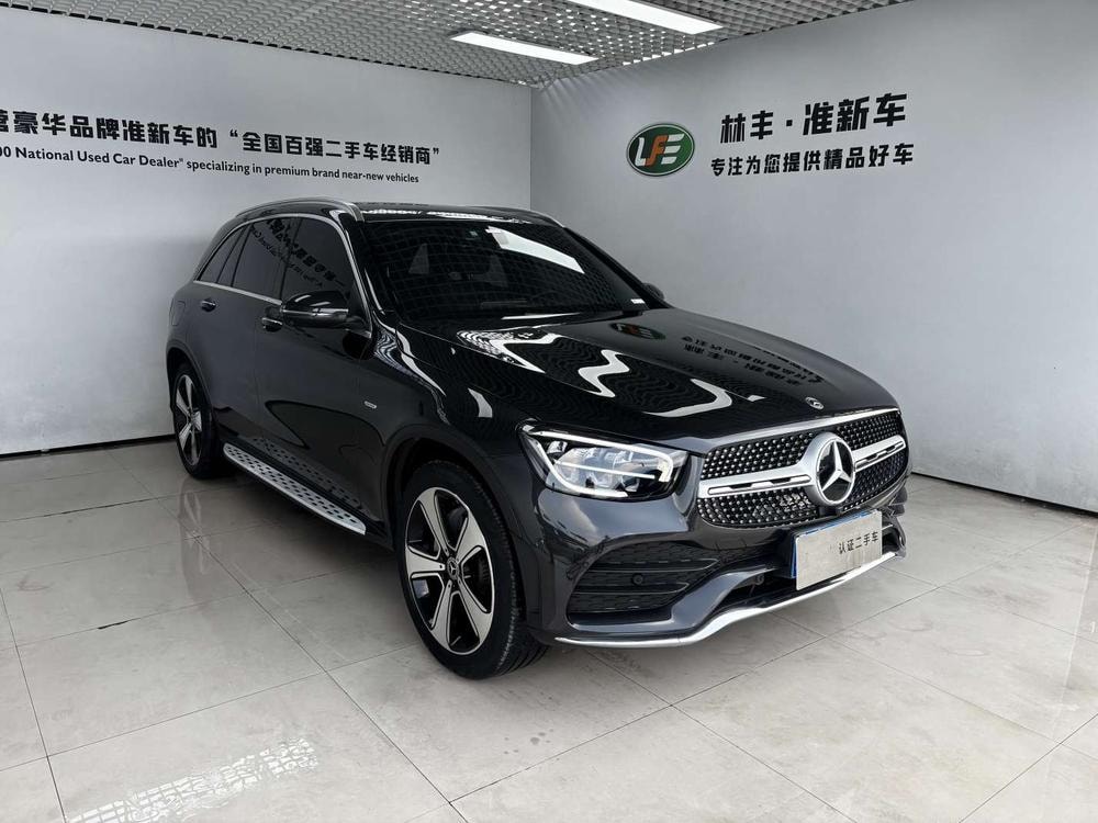 Mercedes-Benz GLC 2022 — фото автомобиля