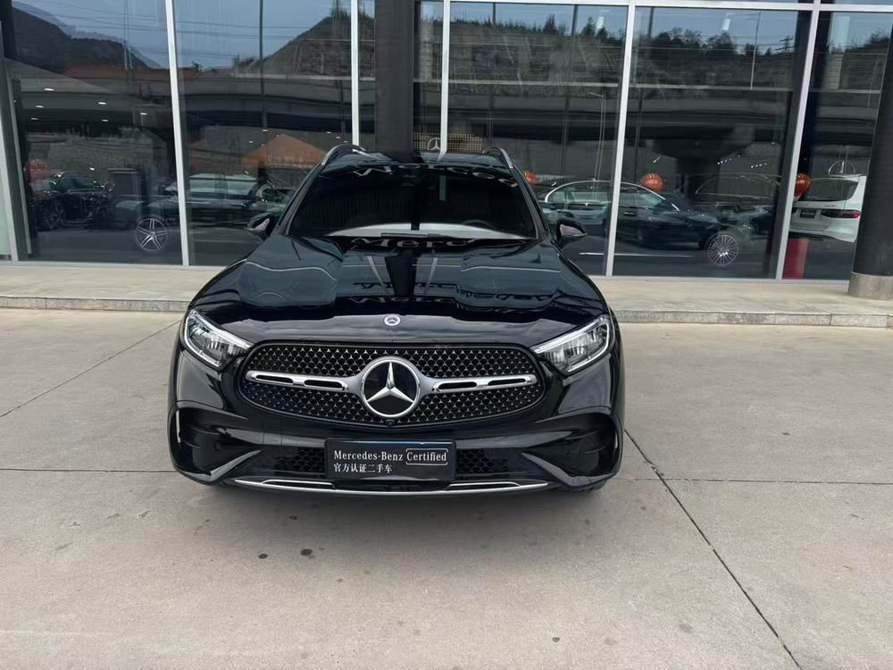 Mercedes-Benz GLC 2025 — фото автомобиля 1
