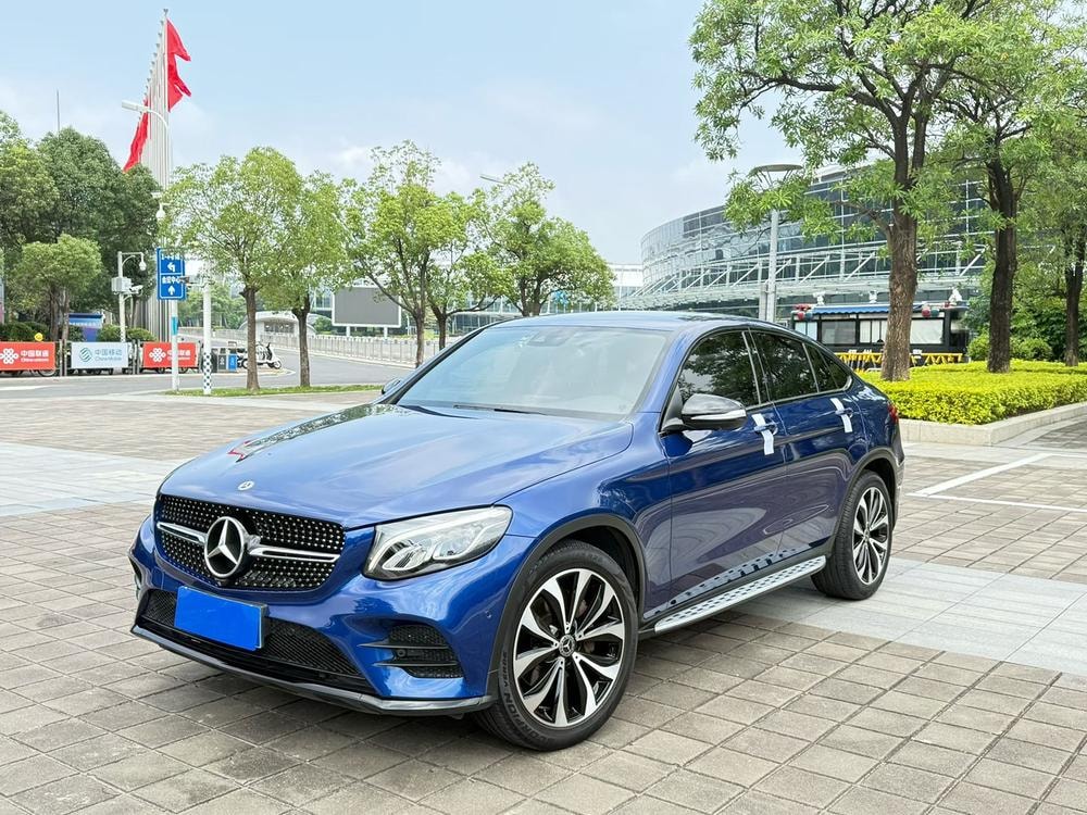 Mercedes-Benz GLC Coupe 2019 — фото автомобиля