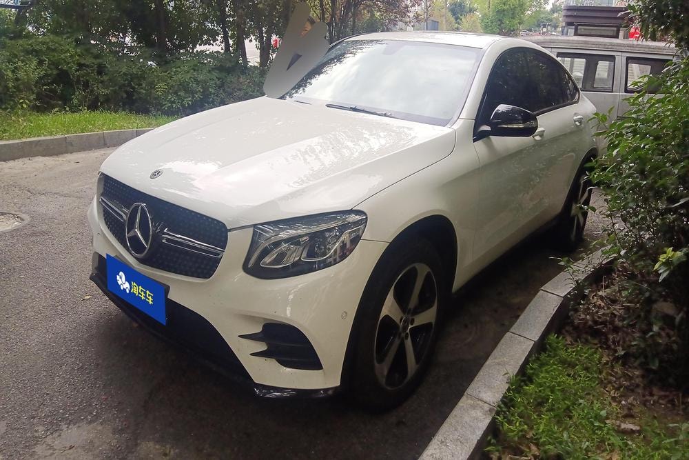 Mercedes-Benz GLC Coupe 2017 — фото автомобиля
