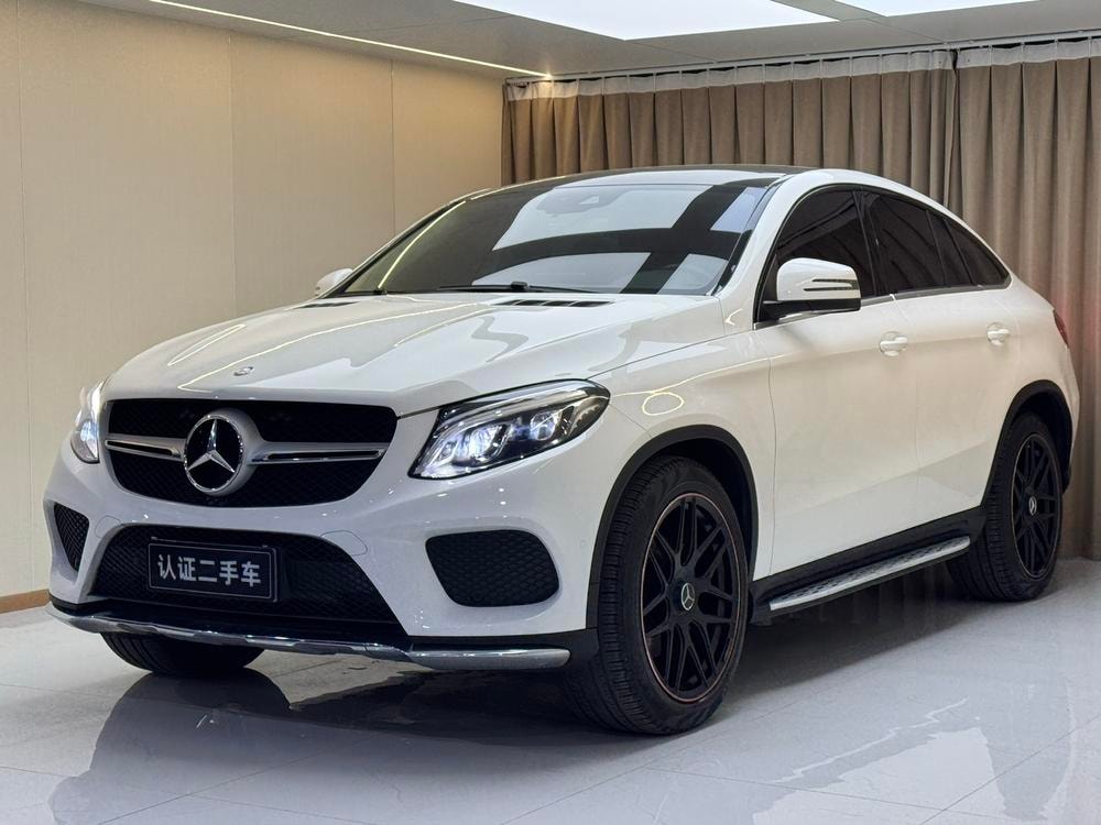 Mercedes-Benz GLE Coupe 2017 — фото автомобиля