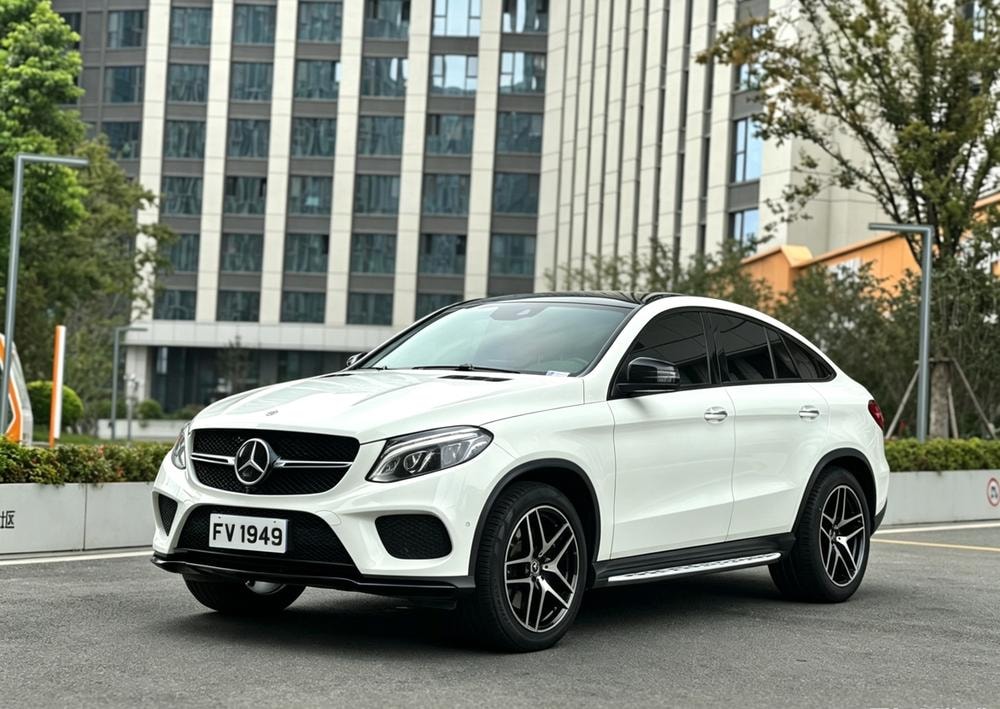 Mercedes-Benz GLE Coupe 2017 — фото автомобиля