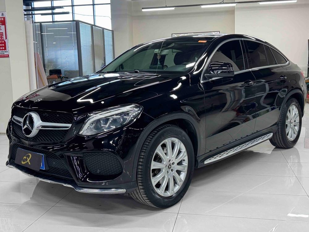 Mercedes-Benz GLE Coupe 2018 — фото автомобиля