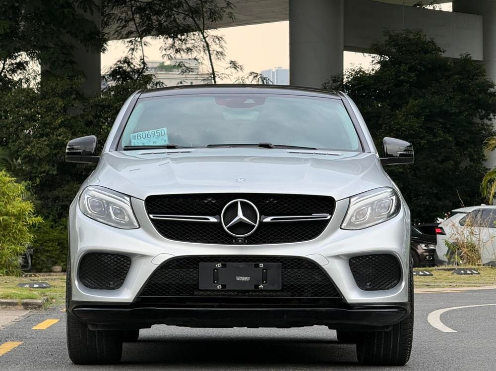 Mercedes-Benz GLE Coupe 2015 — фото автомобиля