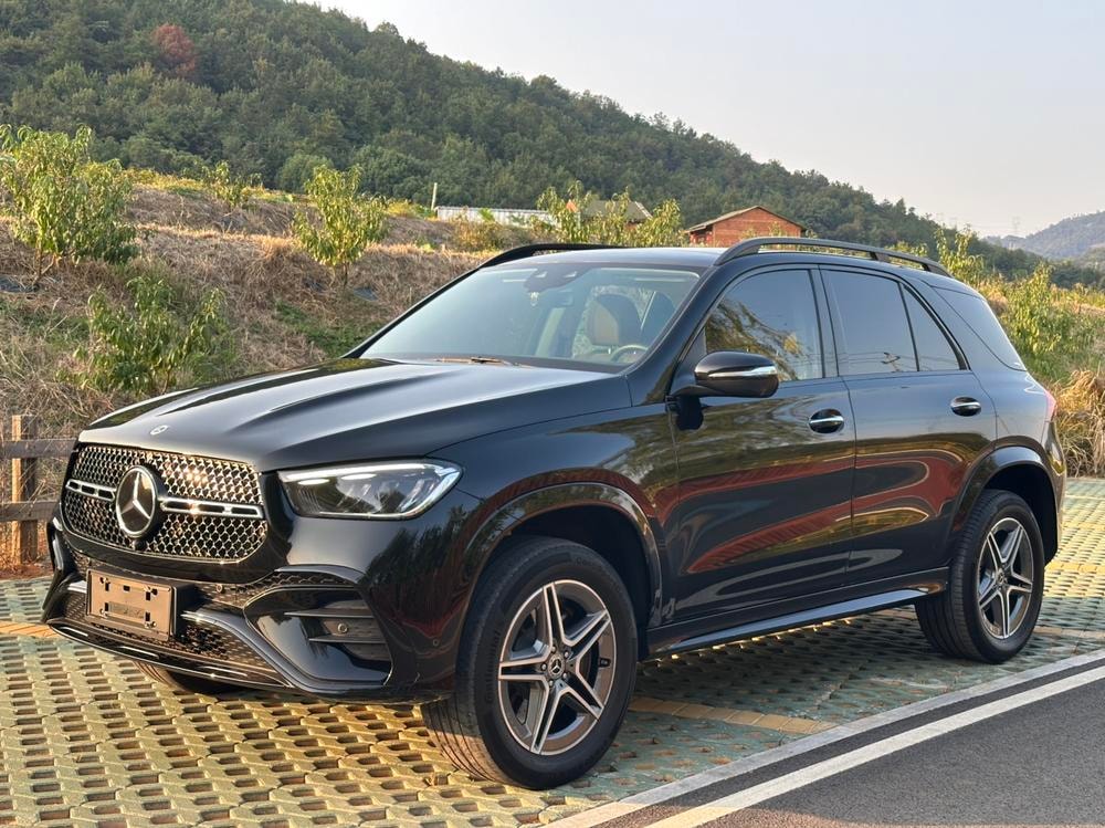 Mercedes-Benz GLE (Import) 2024 — фото автомобиля