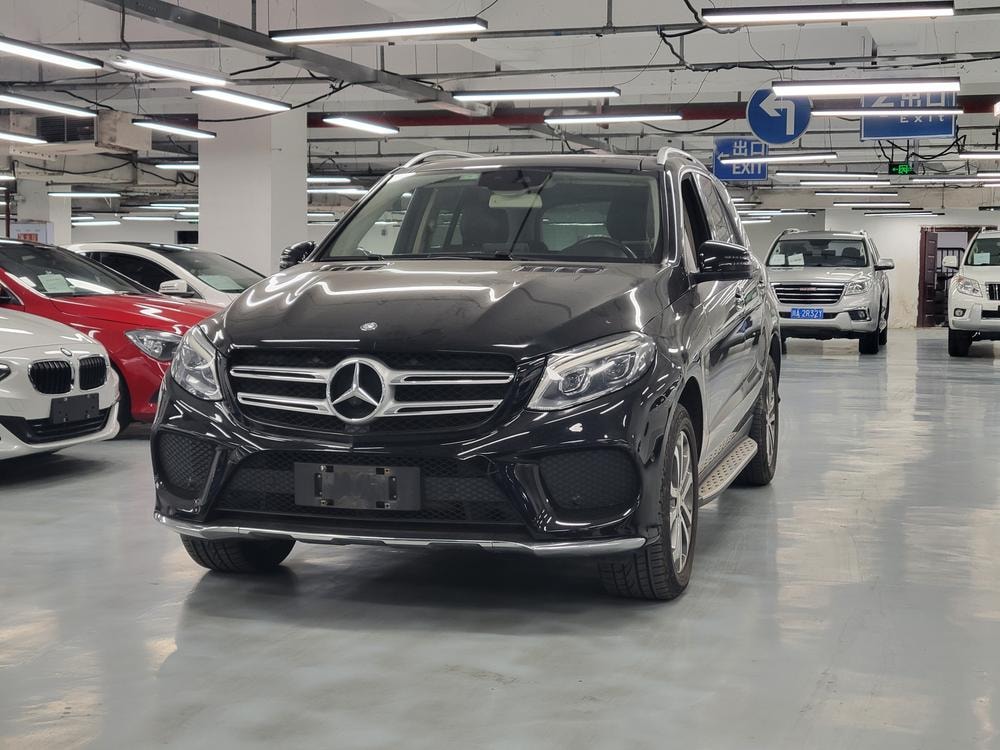 Mercedes-Benz GLE (Import) 2016 — фото автомобиля