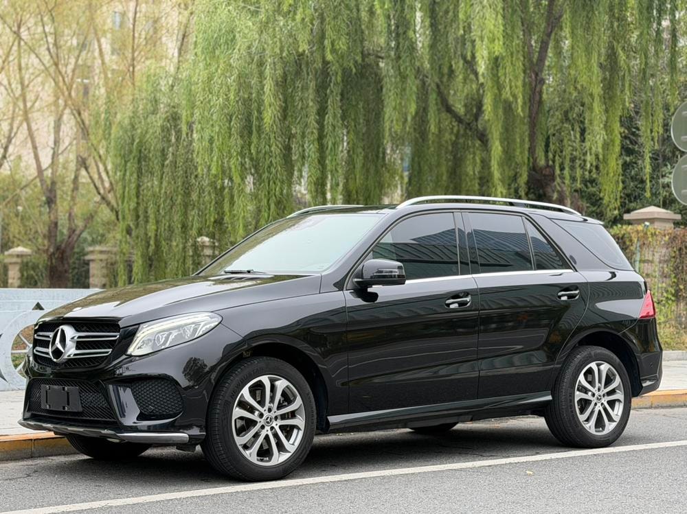 Mercedes-Benz GLE (Import) 2016 — фото автомобиля