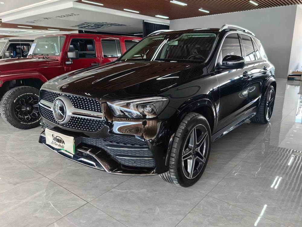 Mercedes-Benz GLE PHEV 2020 — фото автомобиля