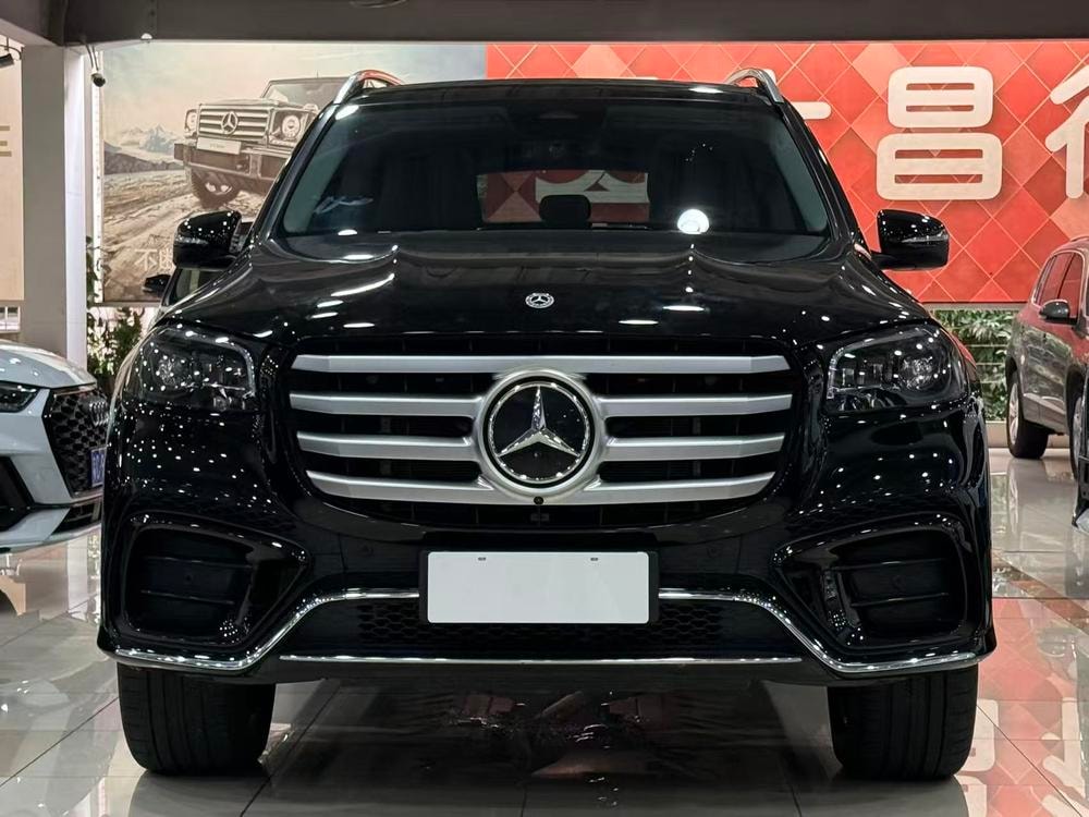 Mercedes-Benz GLS 2025 — фото автомобиля