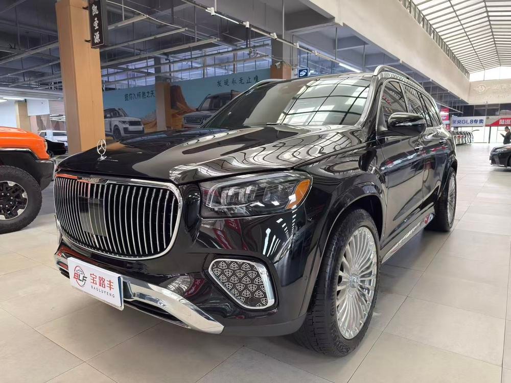 Mercedes-Benz GLS 2024 — фото автомобиля