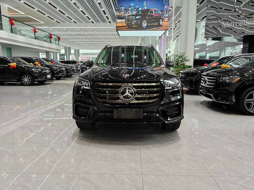 Mercedes-Benz GLS 2024 — фото автомобиля