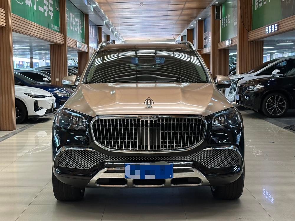 Mercedes-Benz GLS 2023 — фото автомобиля