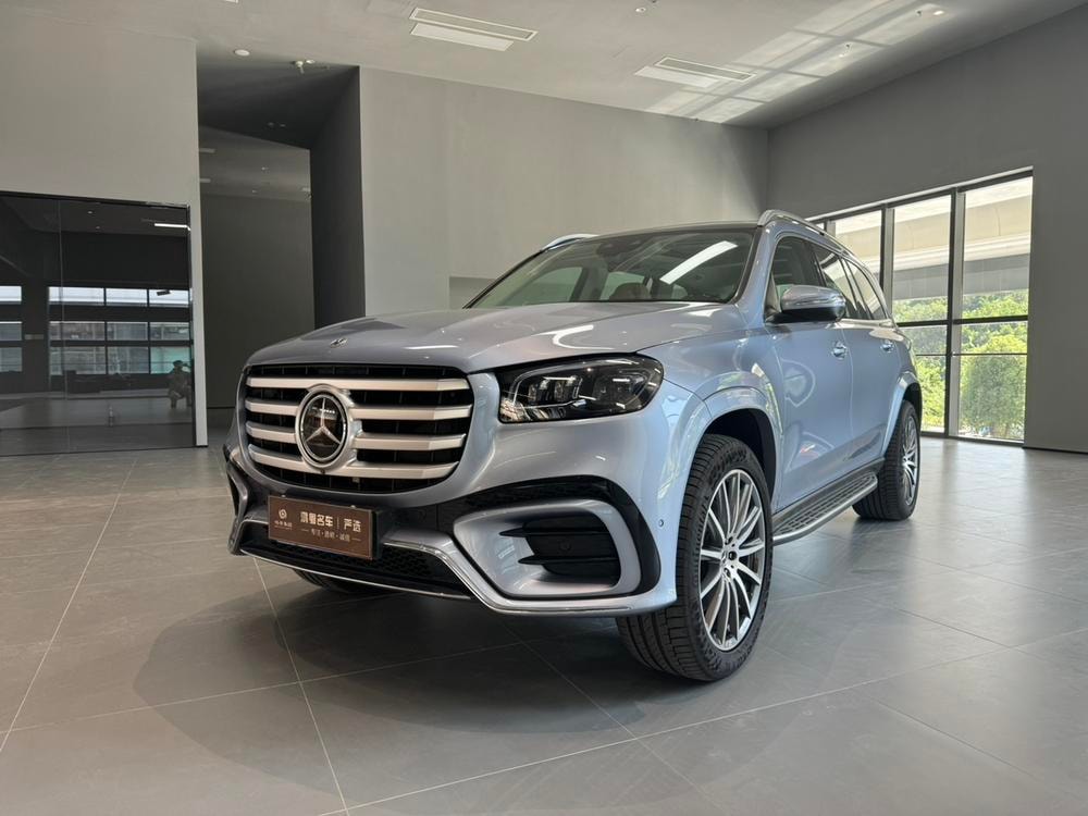 Mercedes-Benz GLS 2025 — фото автомобиля 1