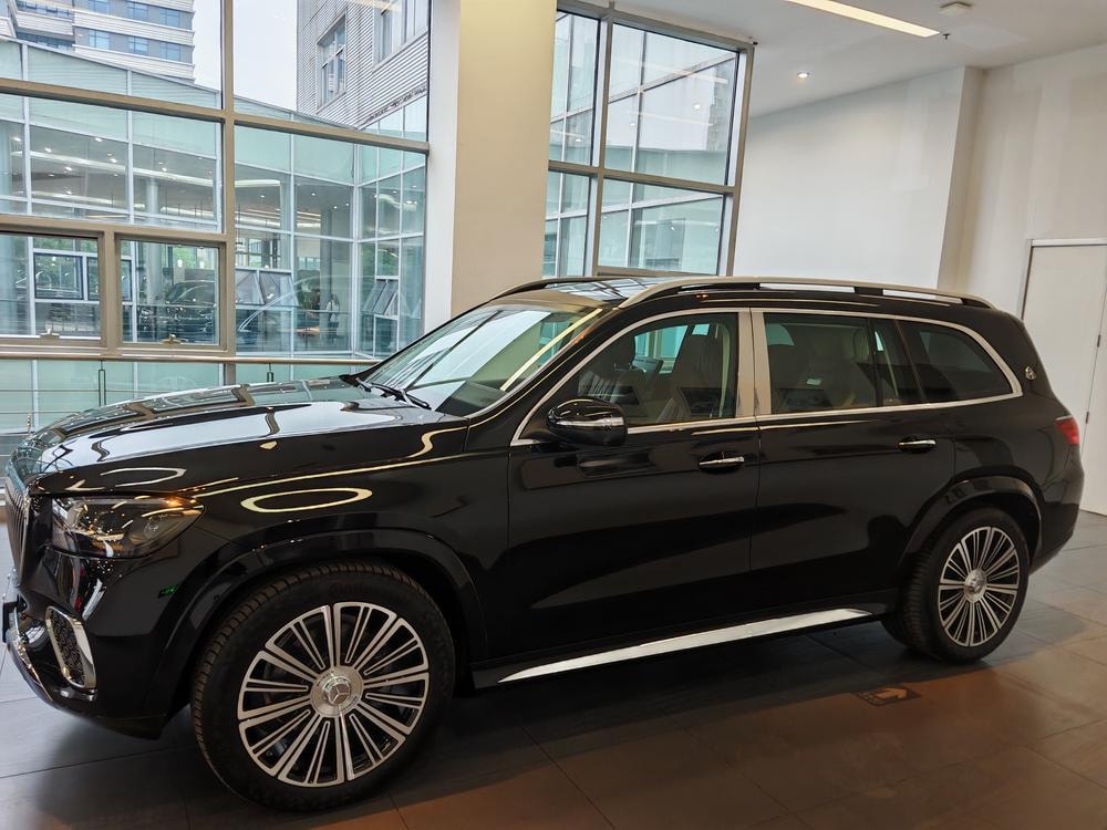 Mercedes-Benz GLS 2026 — фото автомобиля