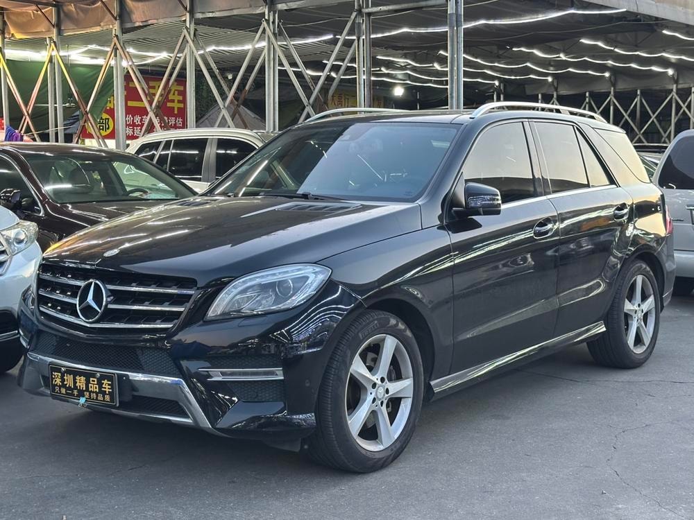 Mercedes-Benz M-Class 2015 — фото автомобиля