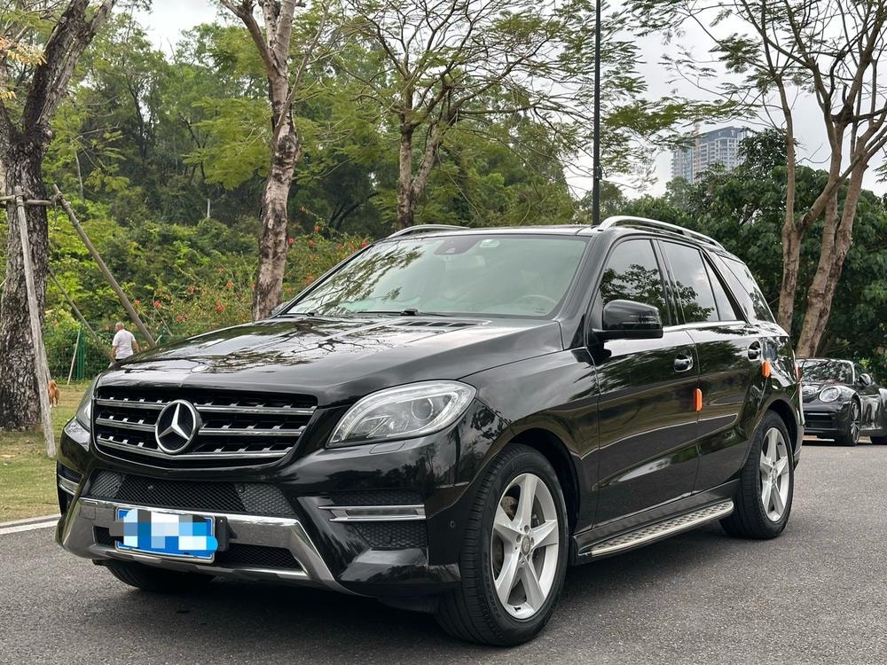Mercedes-Benz M-Class 2015 — фото автомобиля
