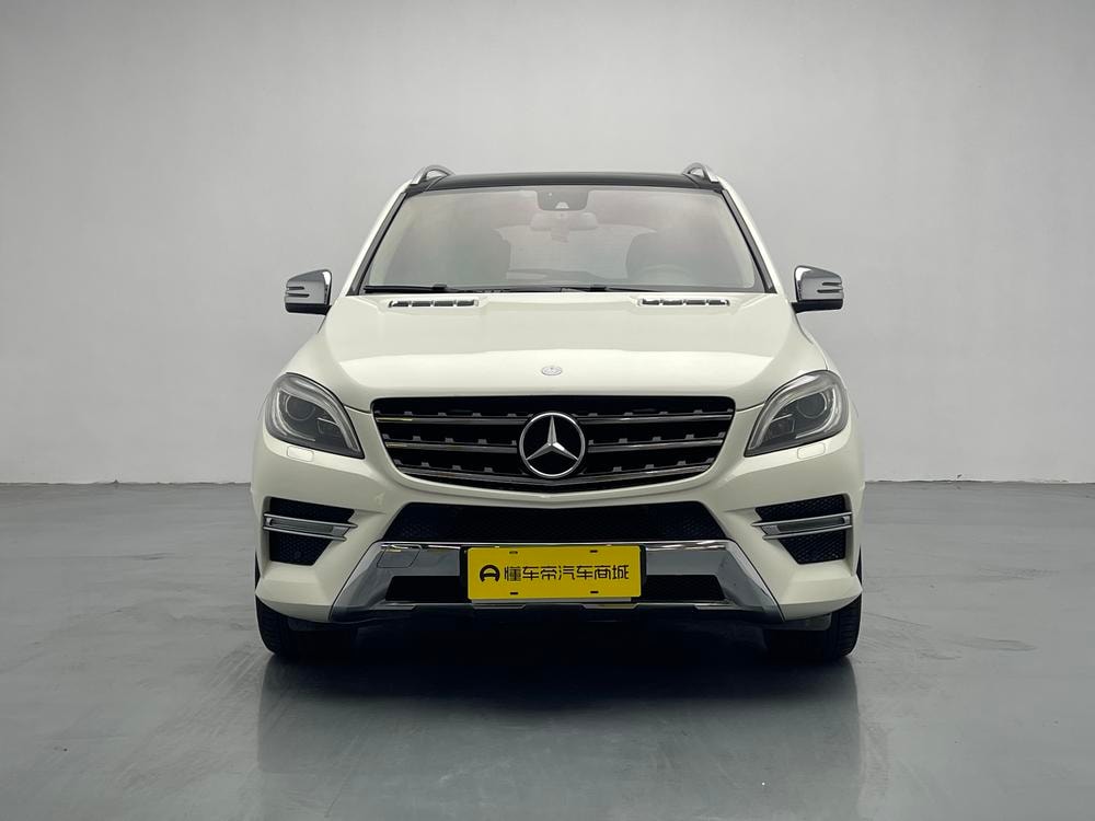 Mercedes-Benz M-Class 2012 — фото автомобиля