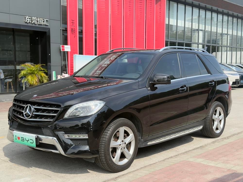 Mercedes-Benz M-Class 2015 — фото автомобиля