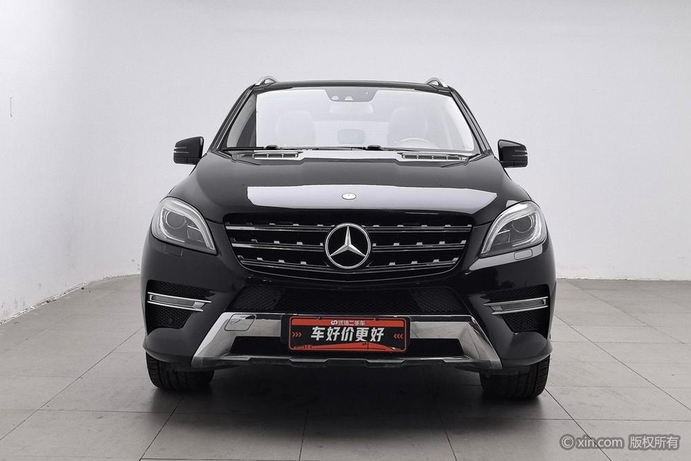 Mercedes-Benz M-Class 2012 — фото автомобиля
