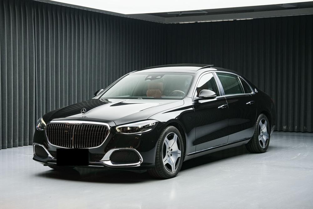 Mercedes-Benz Maybach S-Class 2023 — фото автомобиля