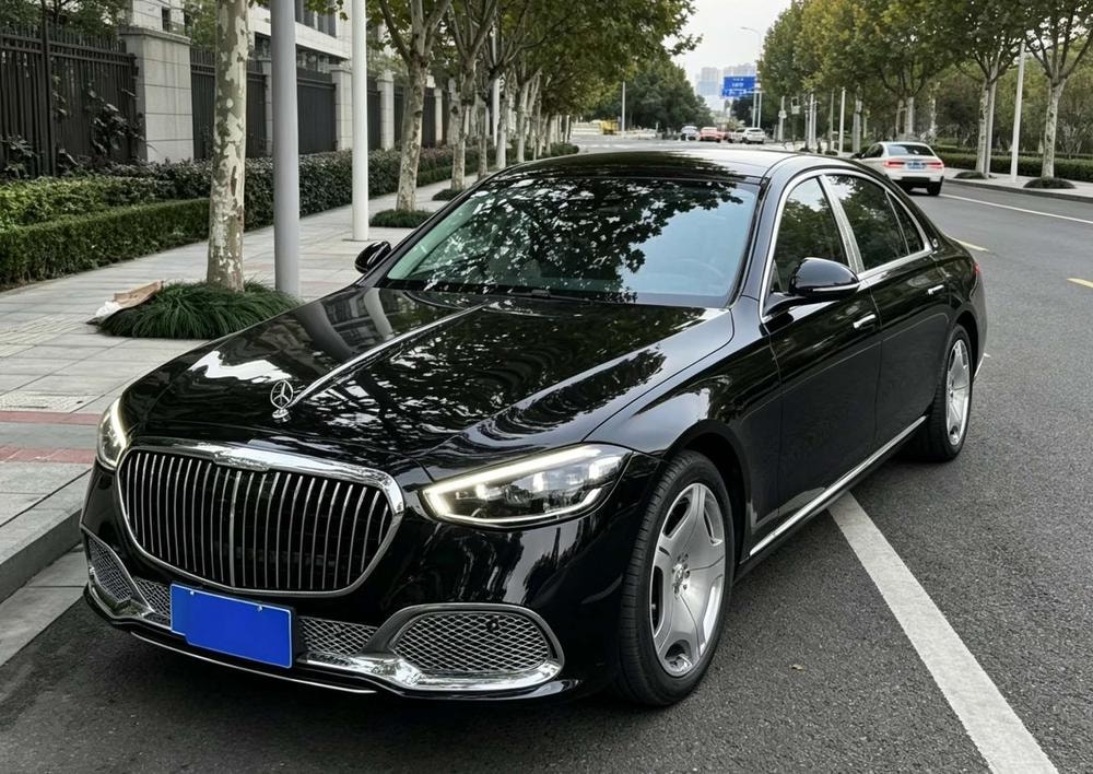 Mercedes-Benz Maybach S-Class 2022 — фото автомобиля