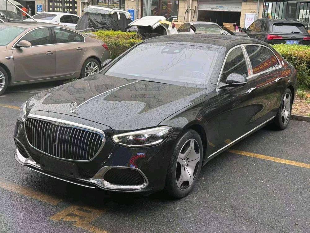 Mercedes-Benz Maybach S-Class 2021 — фото автомобиля