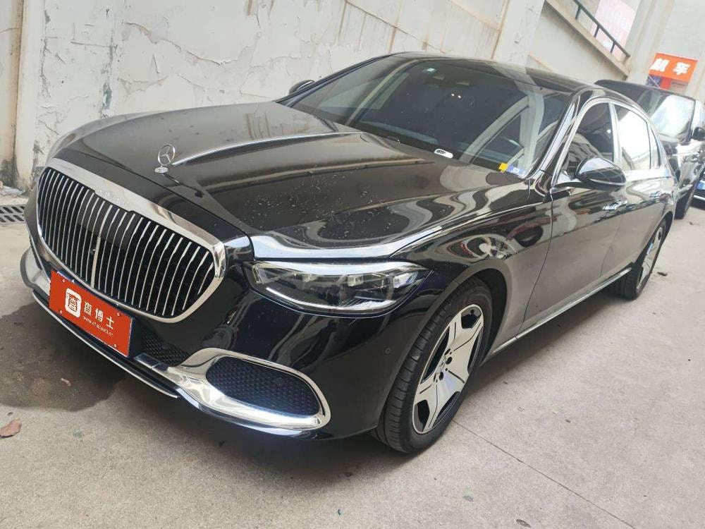Mercedes-Benz Maybach S-Class 2022 — фото автомобиля