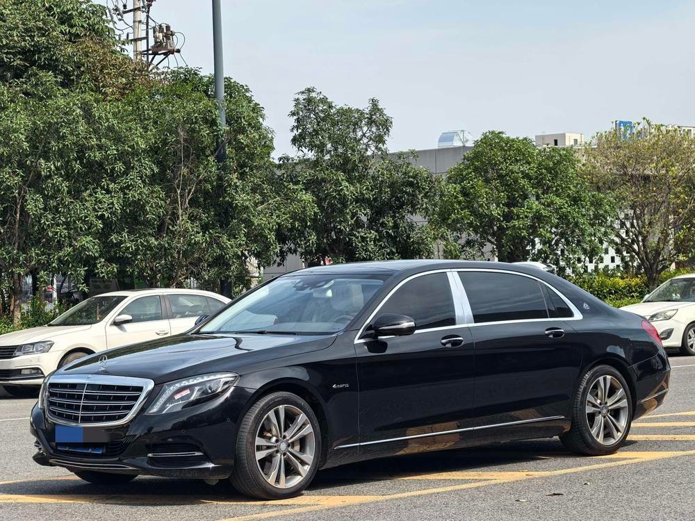 Mercedes-Benz Maybach S-Class 2015 — фото автомобиля