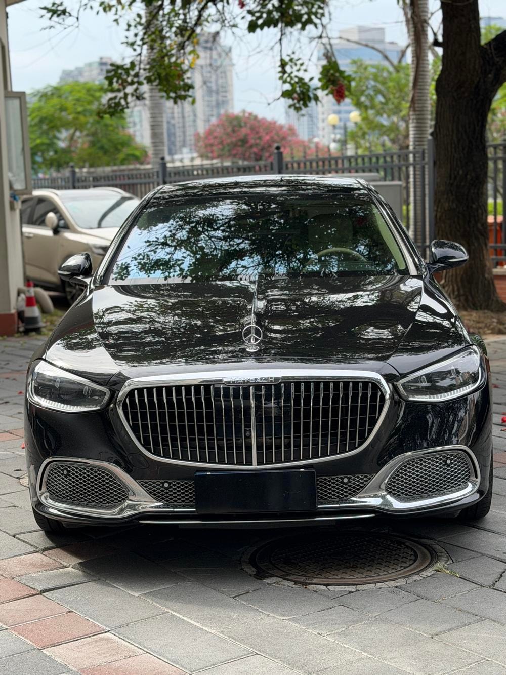 Mercedes-Benz Maybach S-Class 2022 — фото автомобиля