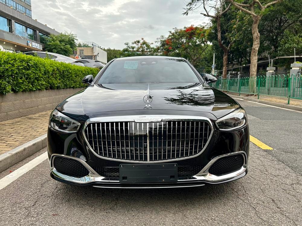 Mercedes-Benz Maybach S-Class 2025 — фото автомобиля