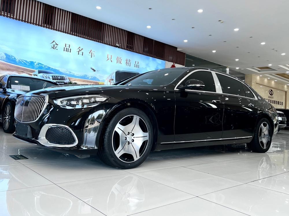 Mercedes-Benz Maybach S-Class 2024 — фото автомобиля
