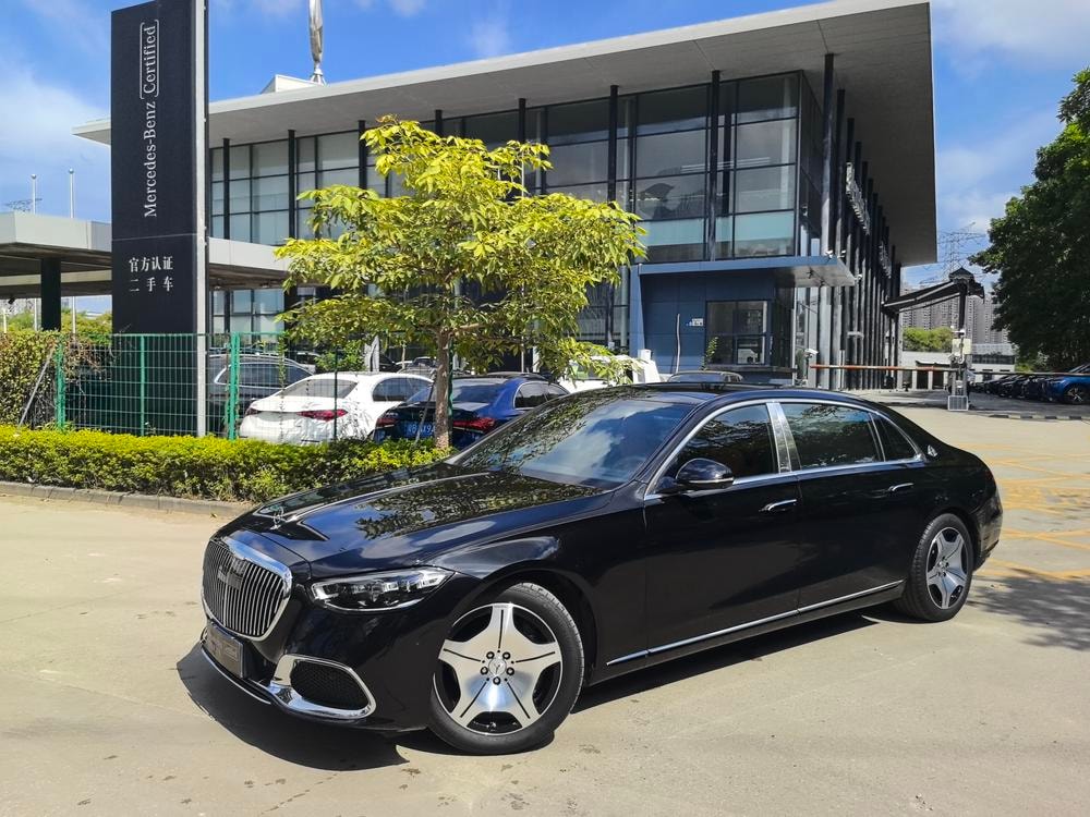 Mercedes-Benz Maybach S-Class 2025 — фото автомобиля