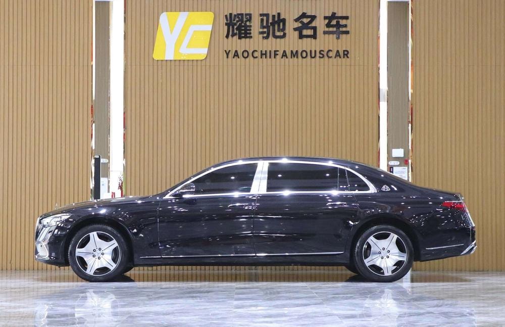 Mercedes-Benz Maybach S-Class 2023 — фото автомобиля