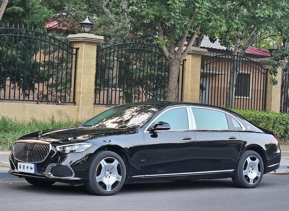 Mercedes-Benz Maybach S-Class 2025 — фото автомобиля