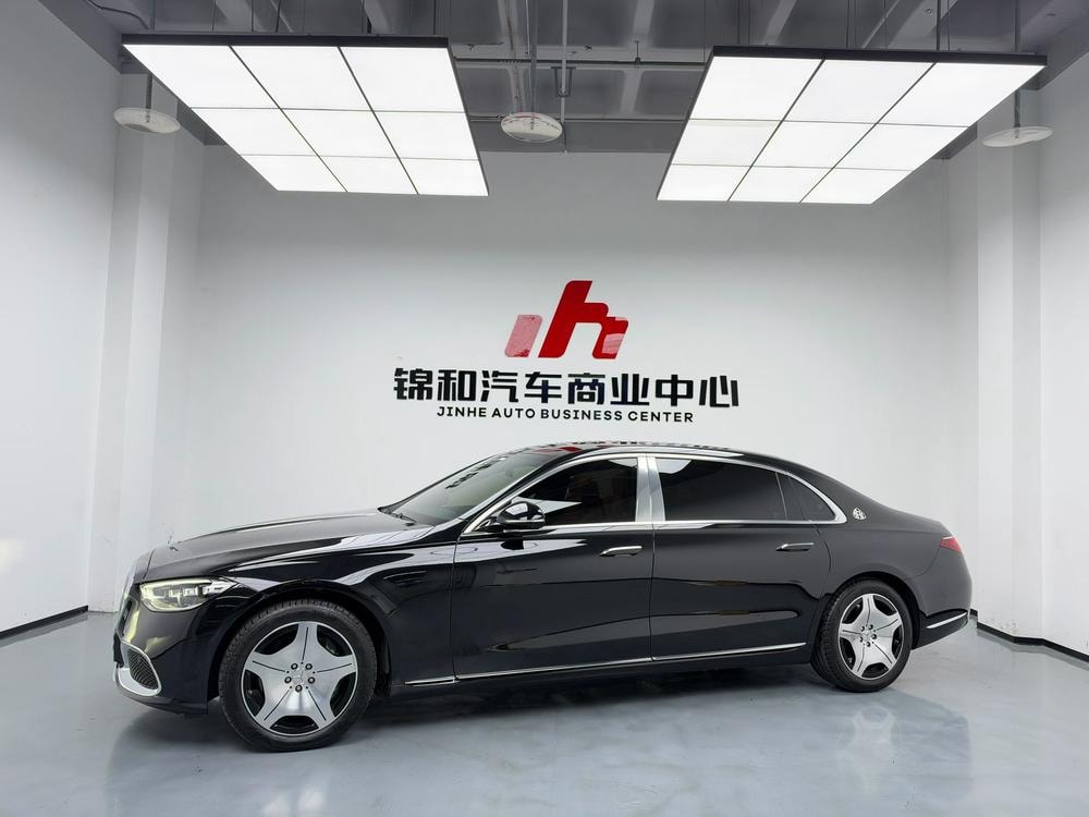 Mercedes-Benz Maybach S-Class 2024 — фото автомобиля