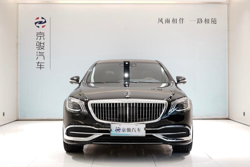 Mercedes-Benz Maybach S-Class 2017 — фото автомобиля
