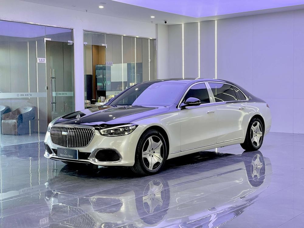 Mercedes-Benz Maybach S-Class 2024 — фото автомобиля