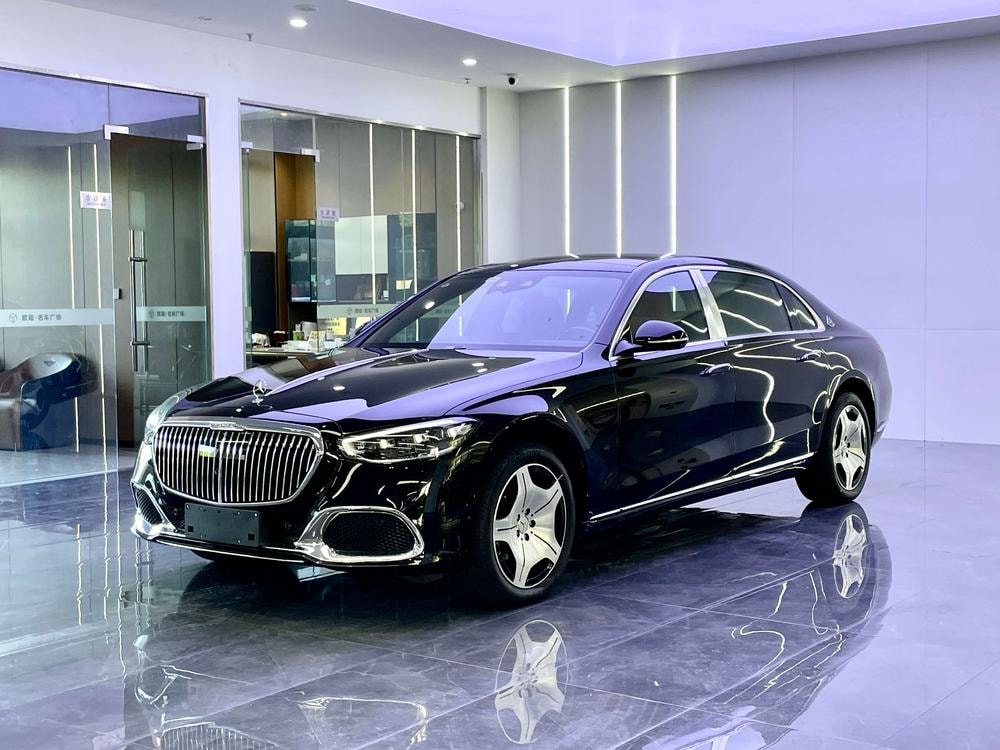 Mercedes-Benz Maybach S-Class 2025 — фото автомобиля