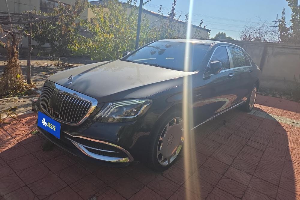 Mercedes-Benz Maybach S-Class 2015 — фото автомобиля