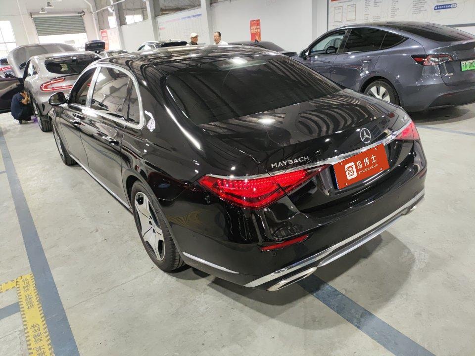 Mercedes-Benz Maybach S-Class 2023 — фото автомобиля
