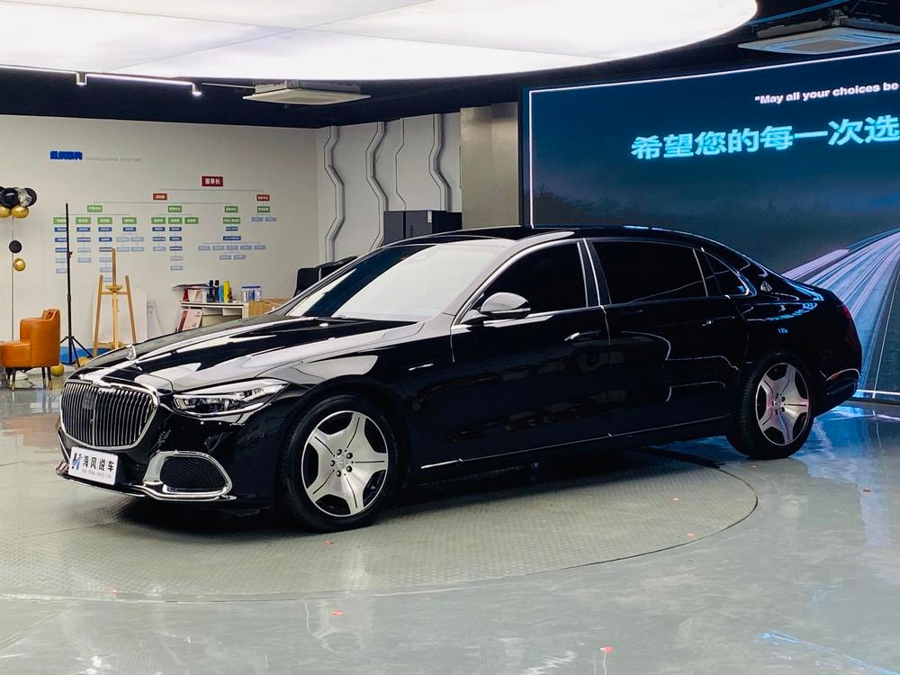 Mercedes-Benz Maybach S-Class 2025 — фото автомобиля 1