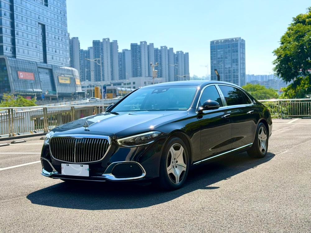 Mercedes-Benz Maybach S-Class 2023 — фото автомобиля